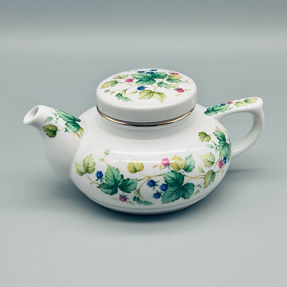 Andrea by Sadek Porcelain “Vineyard” Individual 2 Cup Teapot and Lid